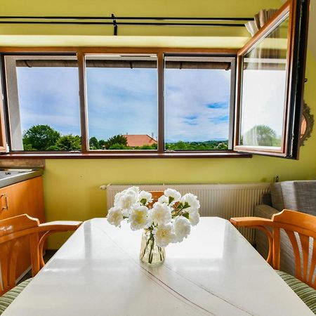 Accommodation "Old Town Dreznik" Раковица Екстер'єр фото