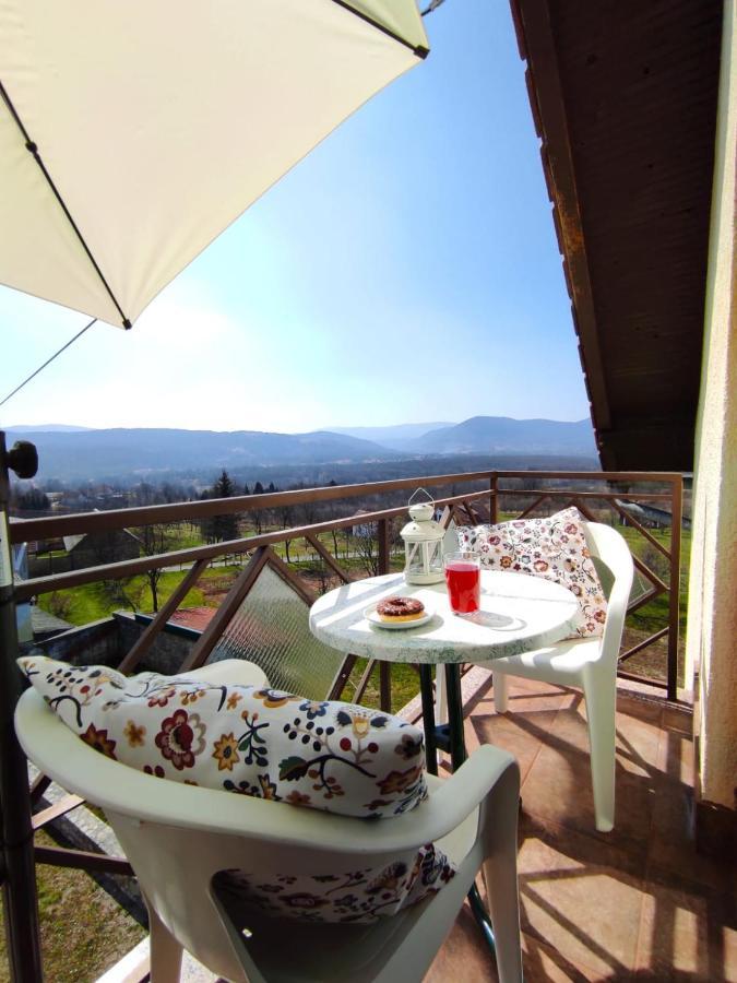 Accommodation "Old Town Dreznik" Раковица Екстер'єр фото