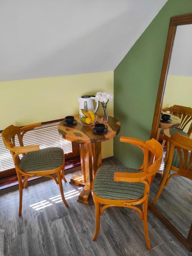 Accommodation "Old Town Dreznik" Раковица Екстер'єр фото