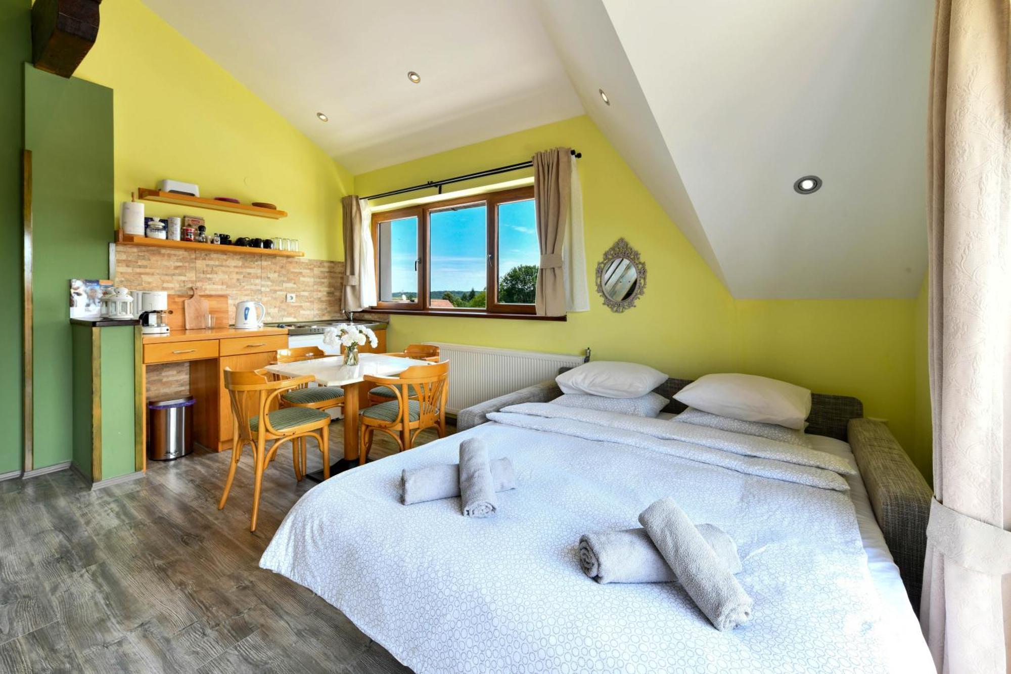 Accommodation "Old Town Dreznik" Раковица Екстер'єр фото
