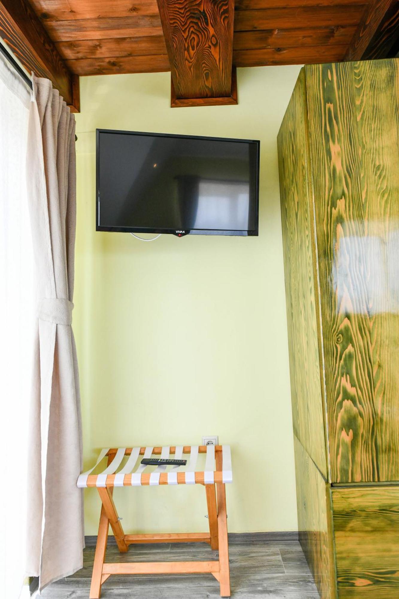 Accommodation "Old Town Dreznik" Раковица Екстер'єр фото