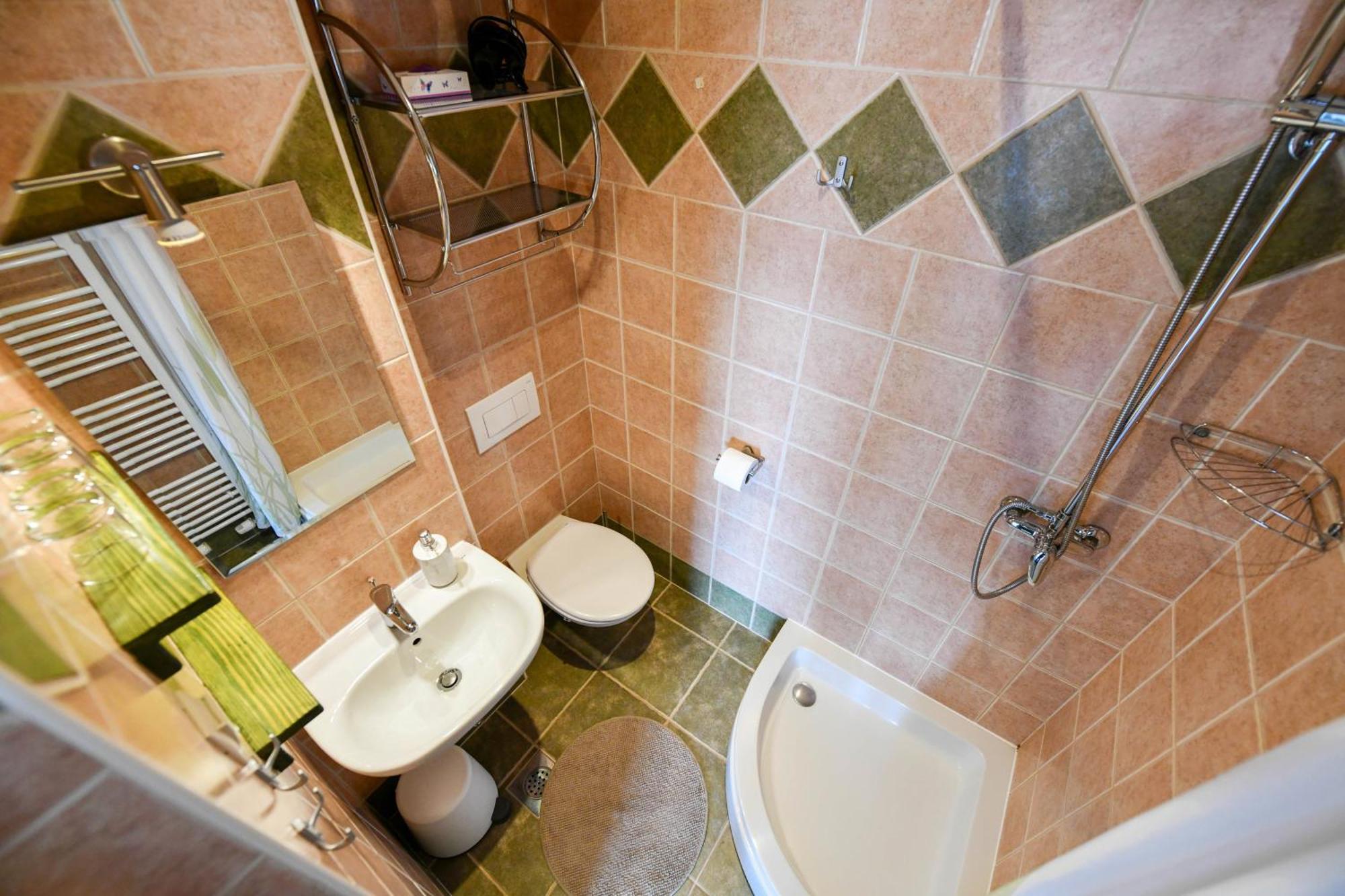 Accommodation "Old Town Dreznik" Раковица Екстер'єр фото