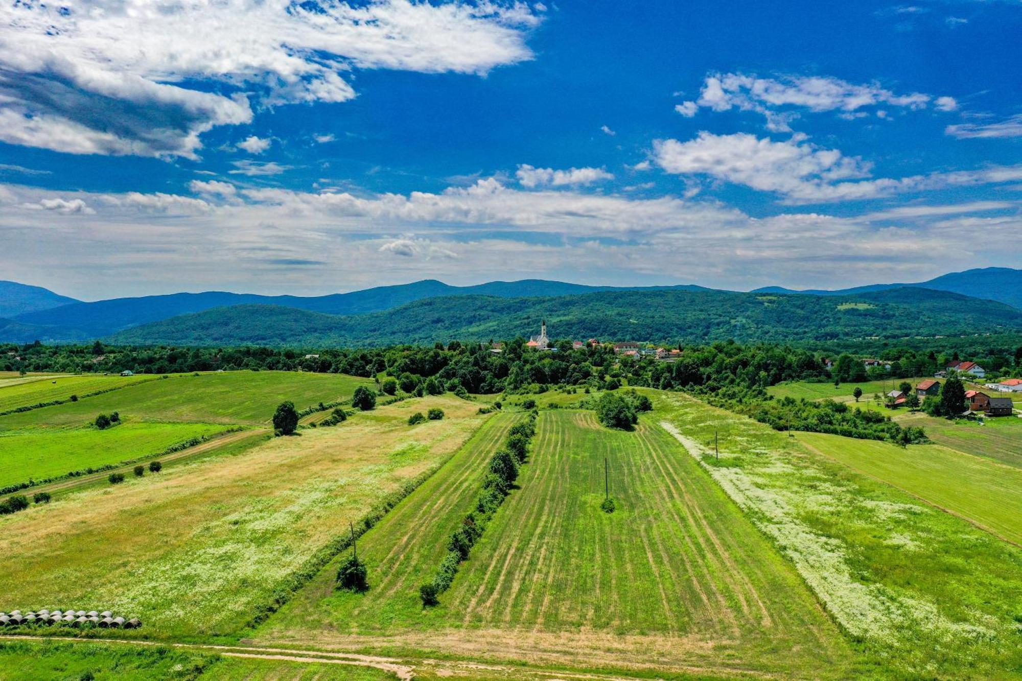 Accommodation "Old Town Dreznik" Раковица Екстер'єр фото